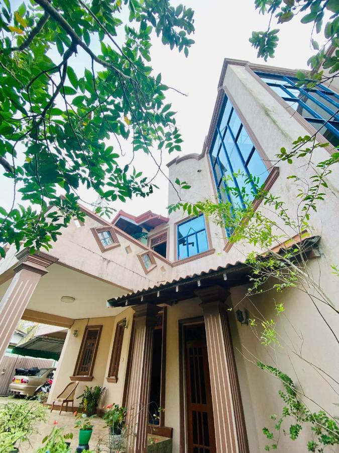 Hikka Paradise Guest House Hikkaduwa Exterior photo