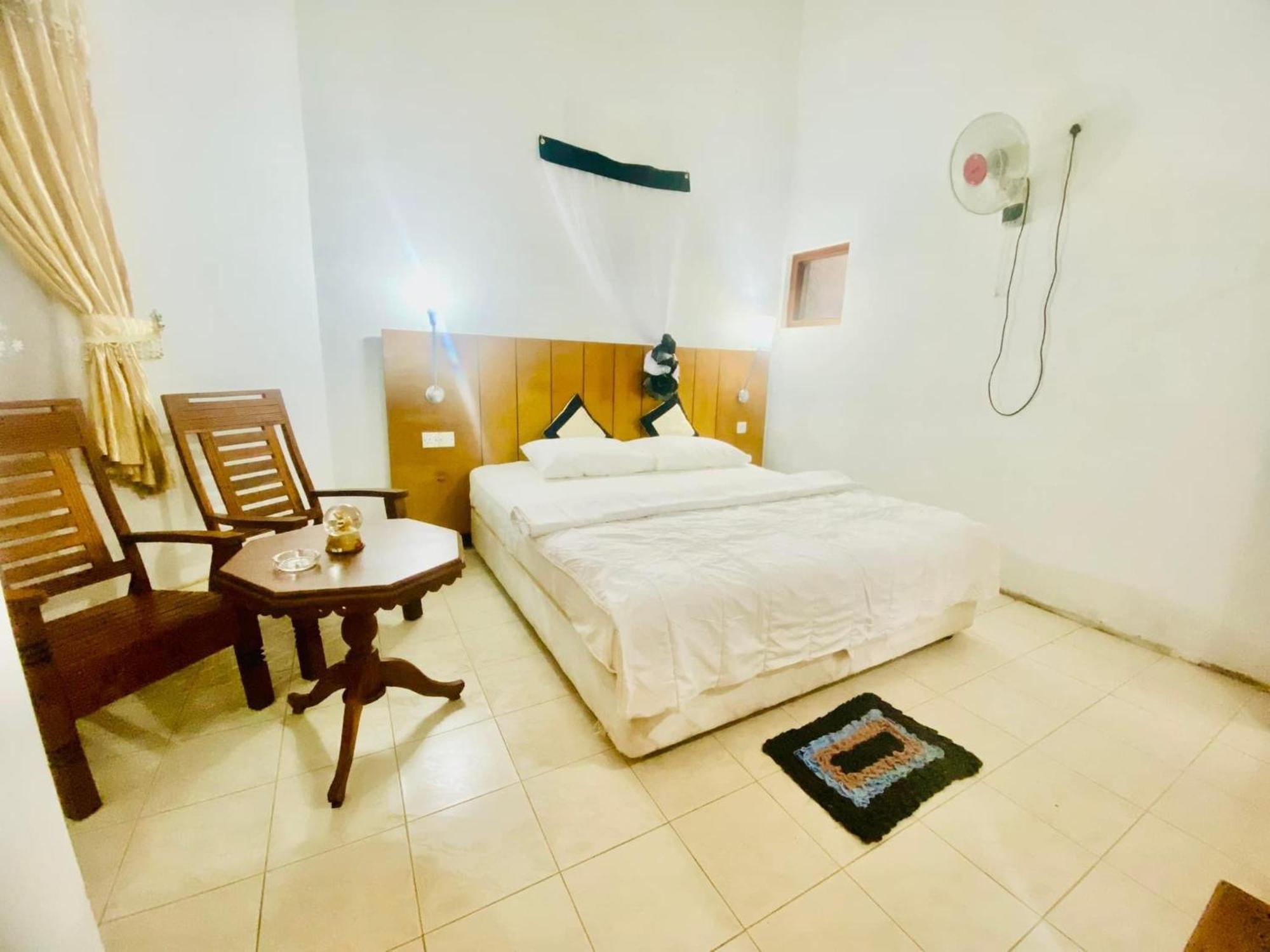 Hikka Paradise Guest House Hikkaduwa Exterior photo